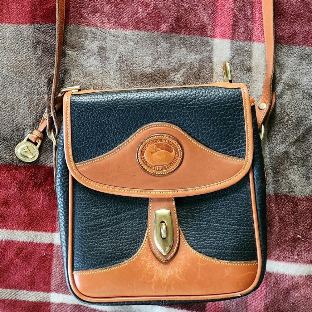 Dooney & Bourke crossbody bag